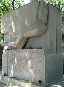Grave of Oscar Wilde in France